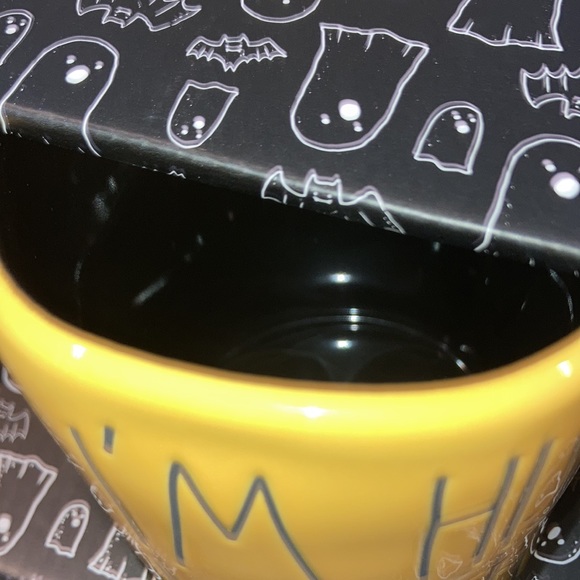 π»π§ββοΈ Rae Dunn Magenta IβM HIS WITCH & IβM HER BOO Set of 2 Mugs in Gift Box - Picture 9 of 12